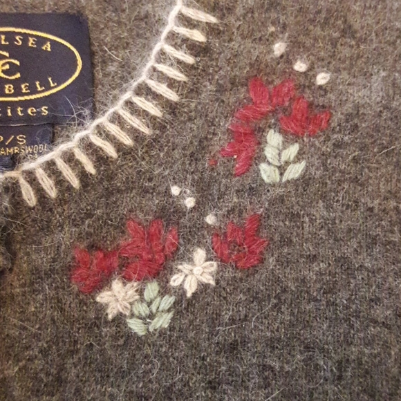 Chelsea Cambell Lambswool & Angora Cardigan - Picture 4 of 9